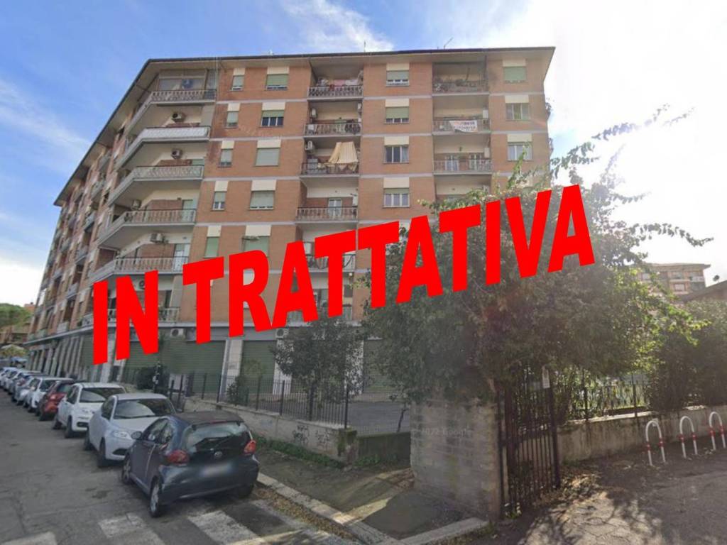 appartamento in vendita a Roma in zona Torre Spaccata