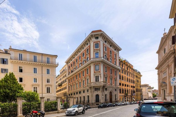 trivano in vendita a Roma in zona Rione Monti/Campitelli
