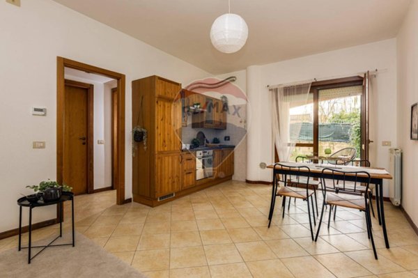 appartamento in vendita a Roma in zona Valle Muricana