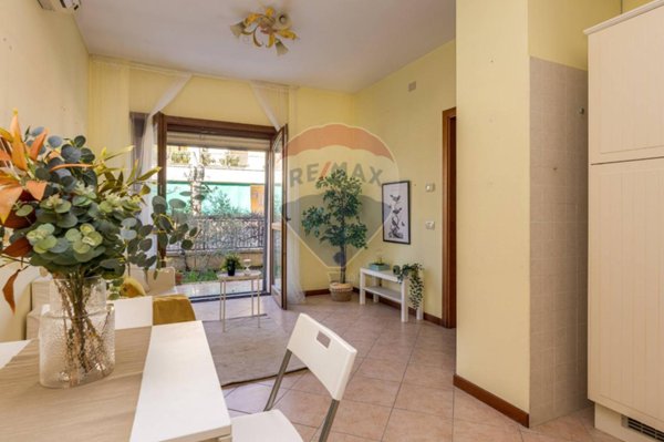appartamento in vendita a Roma in zona Valle Muricana