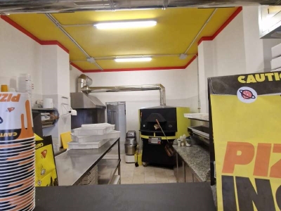 negozio in vendita a Roma in zona Appio Latino