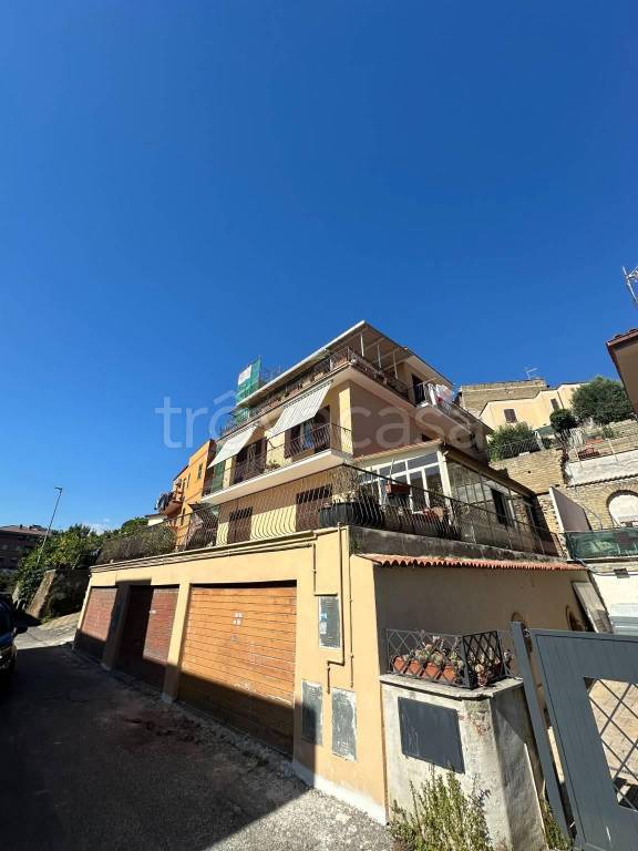 appartamento in vendita a Roma in zona Prima Porta