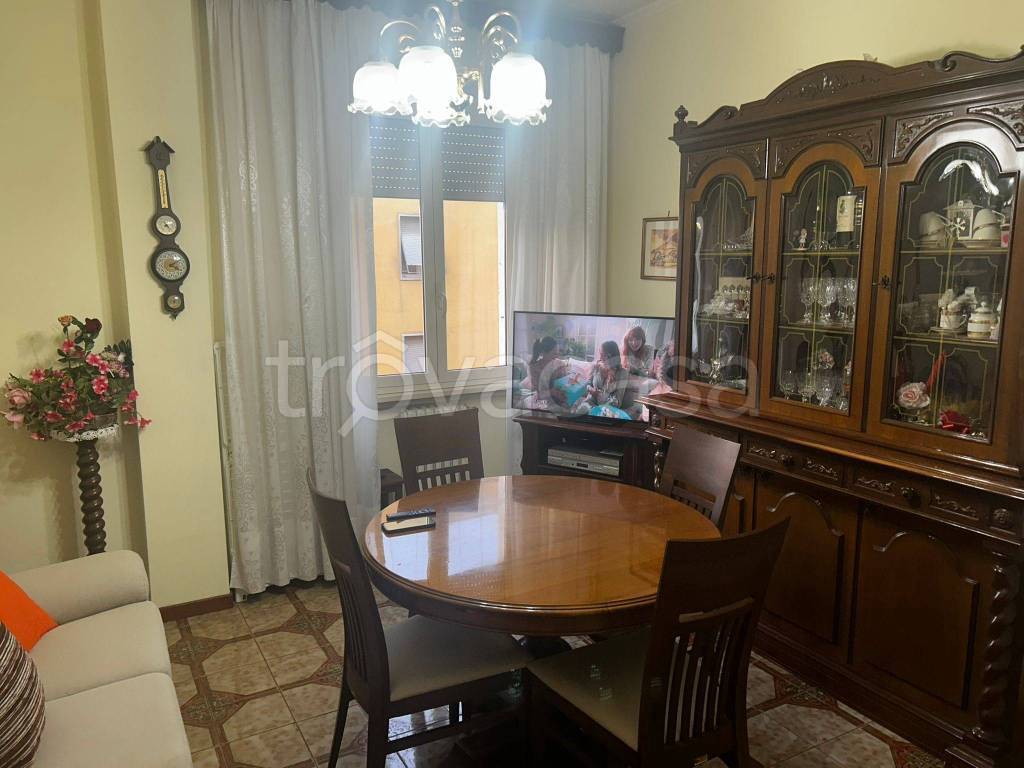 appartamento in vendita a Roma in zona Ostiense