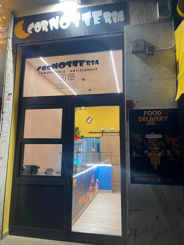 locale commerciale in vendita a Roma in zona Prenestino-Labicano