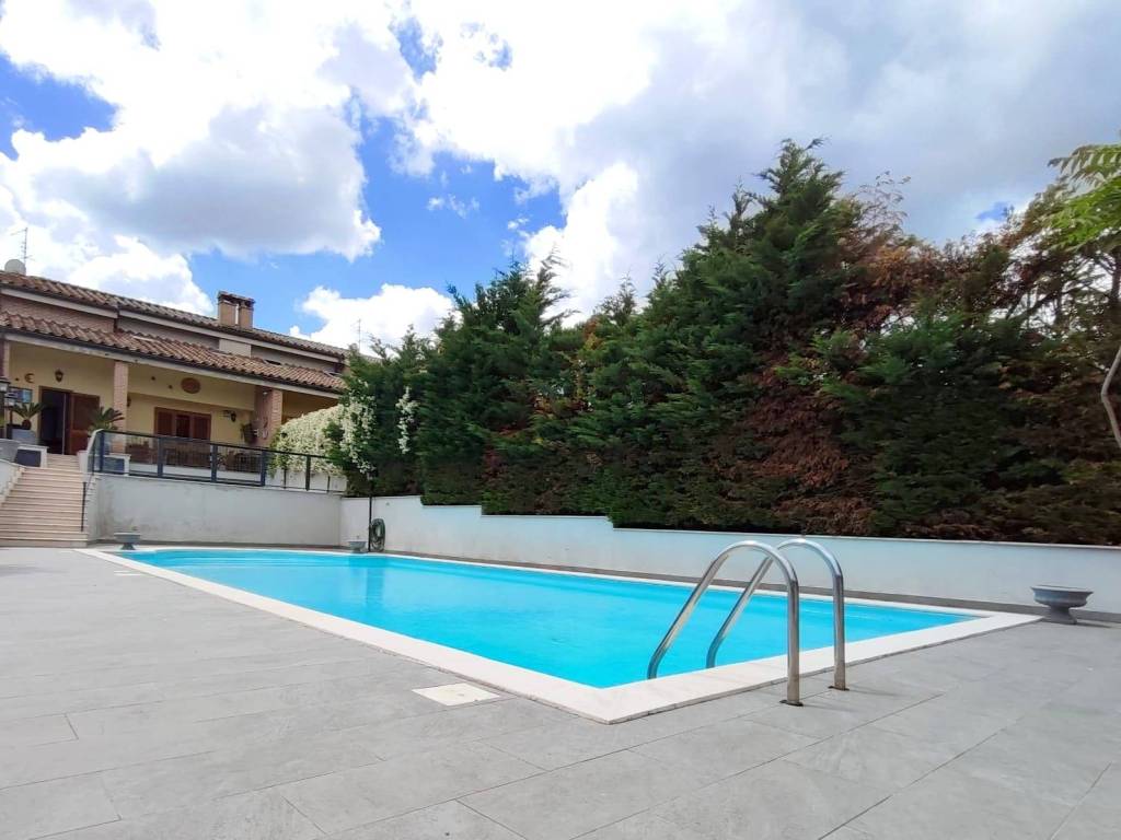 casa indipendente in vendita a Roma in zona Casal Boccone