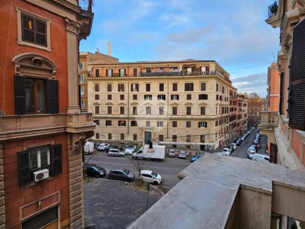appartamento in vendita a Roma in zona Trastevere