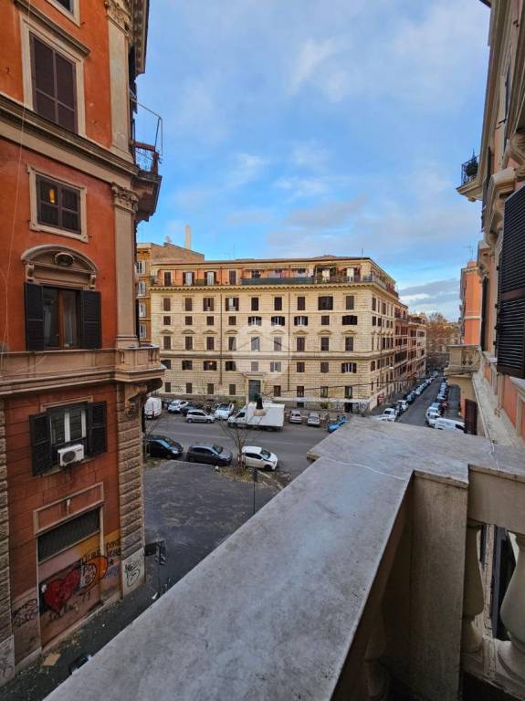 appartamento in vendita a Roma in zona Trastevere