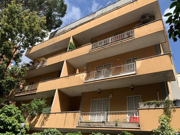 appartamento in vendita a Roma in zona Tor di Quinto
