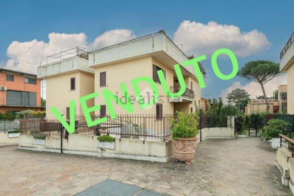 appartamento in vendita a Roma in zona Montespaccato
