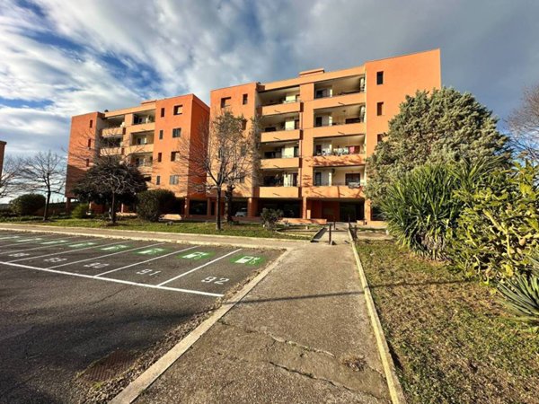 appartamento in vendita a Roma in zona Casal Monastero