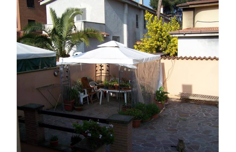 casa indipendente in vendita a Roma in zona Infernetto