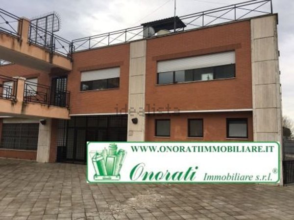 ufficio in vendita a Roma in zona Settecamini