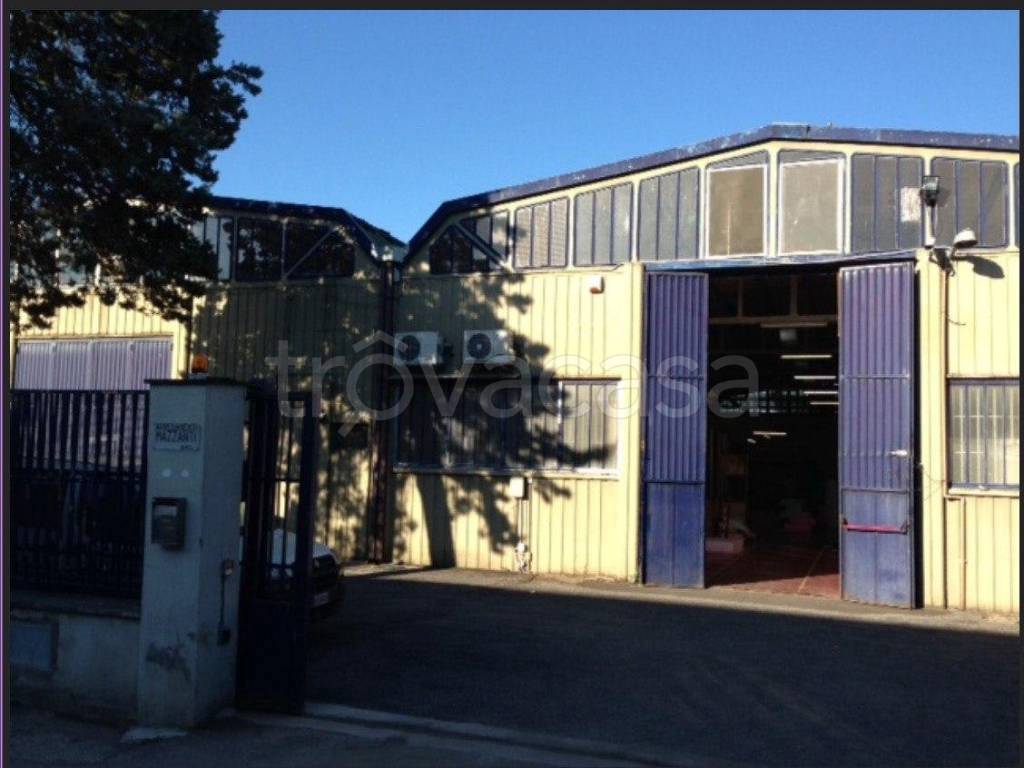 locale commerciale in vendita a Roma in zona Sette Bagni