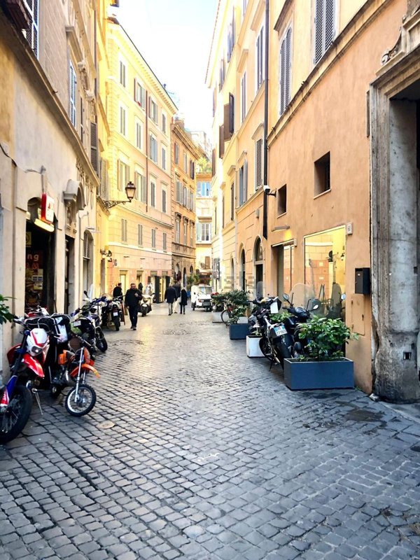 negozio in vendita a Roma in zona Campo Marzio