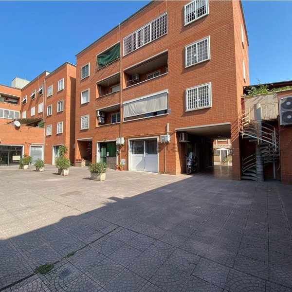 casa indipendente in vendita a Roma in zona Colle del Sole