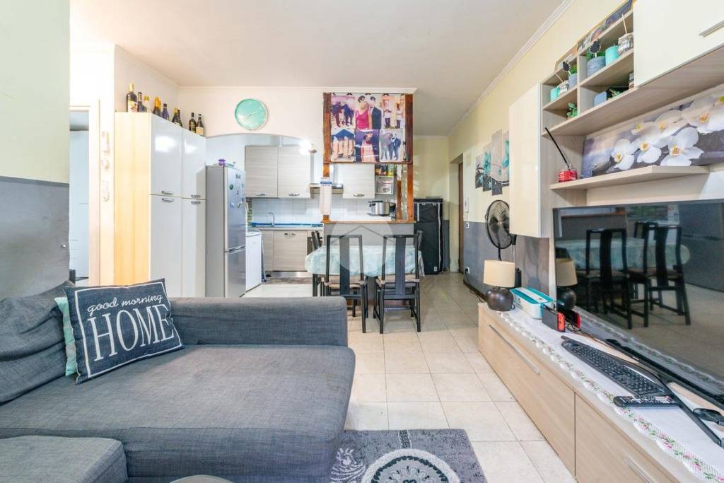 appartamento in vendita a Roma in zona Castelverde