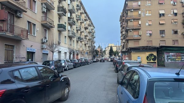 locale commerciale in vendita a Roma in zona Prenestino-Labicano