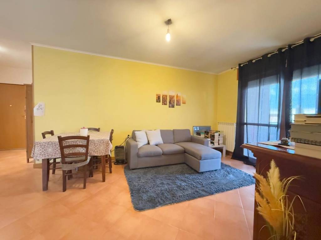 appartamento in vendita a Roma in zona Ponte di Nona