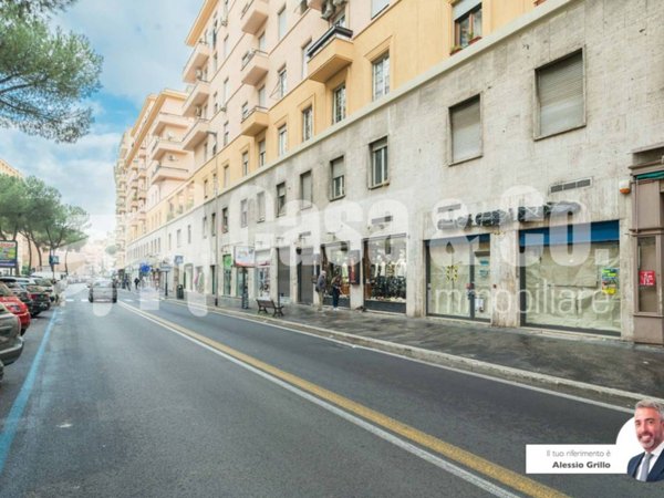 locale commerciale in vendita a Roma in zona Trieste