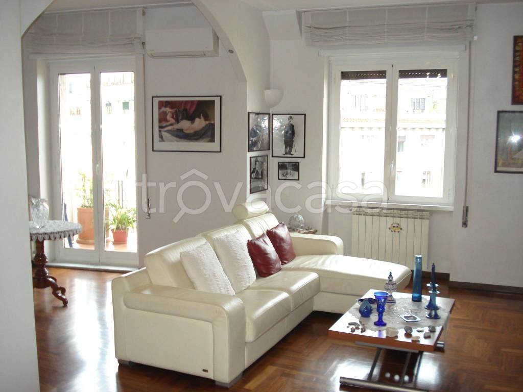 appartamento in vendita a Roma in zona Appio Latino