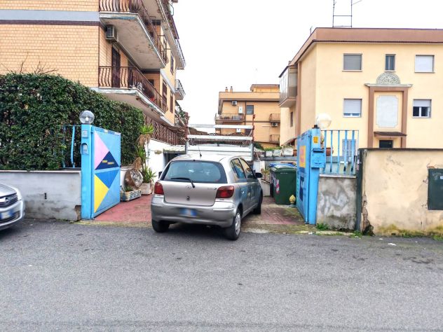negozio in vendita a Roma in zona Collatino