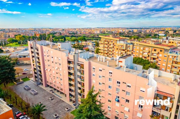appartamento in vendita a Roma in zona Prenestino-Centocelle