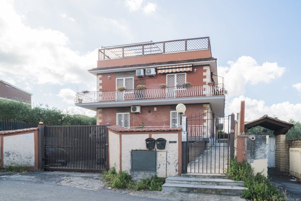 appartamento in vendita a Roma in zona Tor Vergata/Torrenova
