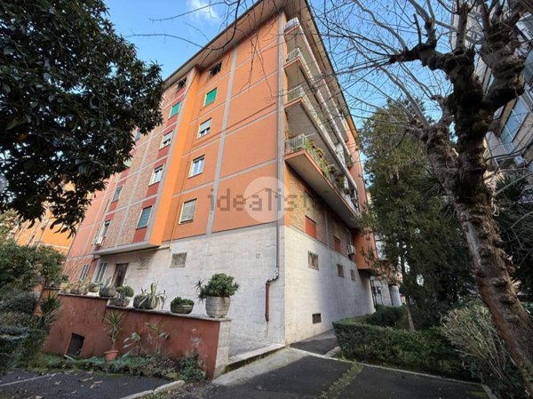 appartamento in vendita a Roma in zona Ostiense