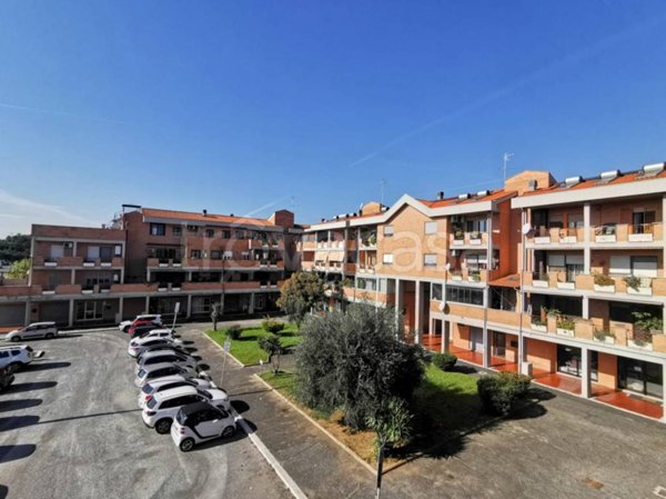 appartamento in vendita a Roma in zona Acilia