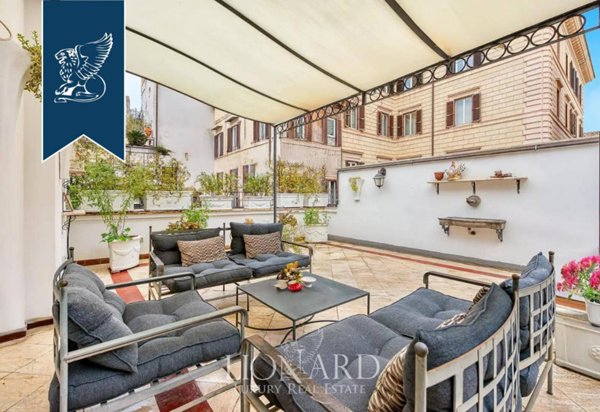 appartamento in vendita a Roma in zona Parione/Sant'Eustachio