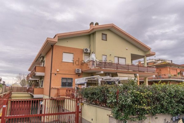 appartamento in vendita a Roma in zona Massimina/Casal Lumbroso