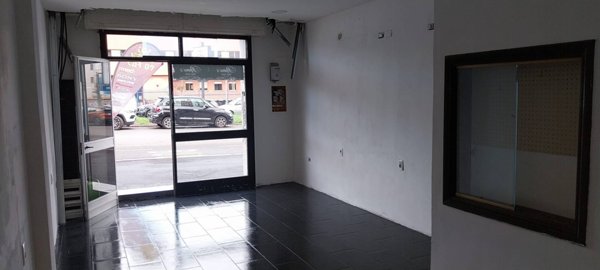negozio in vendita a Roma in zona Ostiense