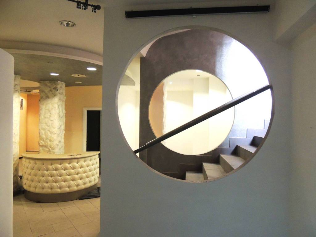 negozio in vendita a Roma in zona Appio Claudio