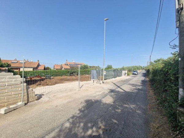 appartamento in vendita a Roma in zona Borghesiana