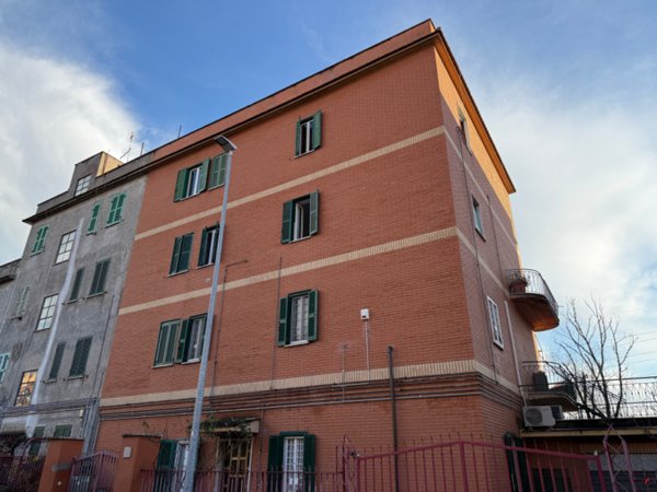 appartamento in vendita a Roma in zona Ponte Mammolo