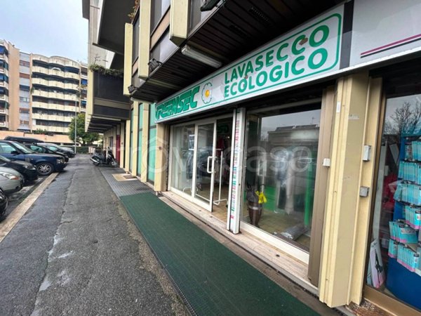 appartamento in vendita a Roma in zona Giuliano Dalmata