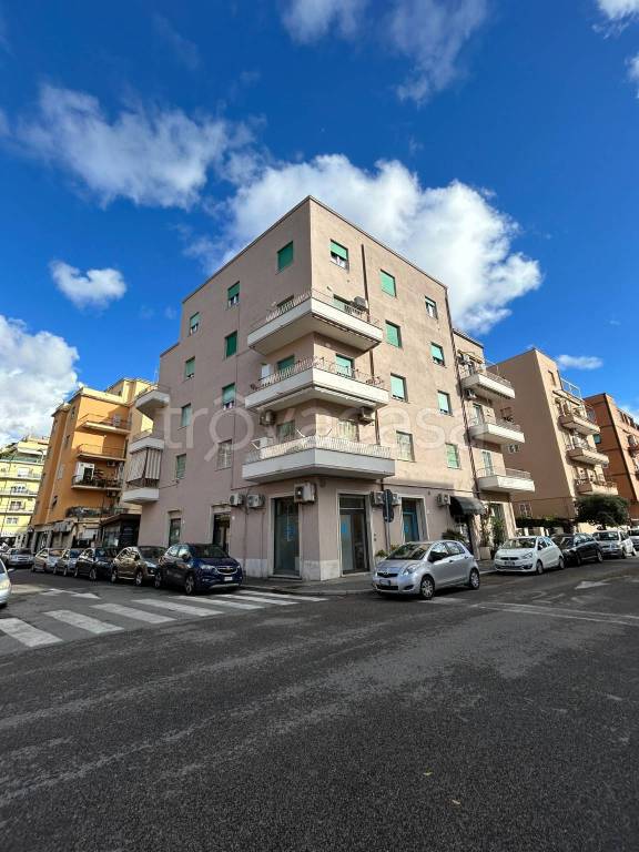 appartamento in vendita a Roma in zona Ostia