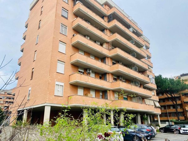 appartamento in vendita a Roma in zona Appio Claudio