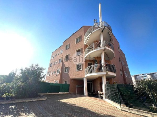 appartamento in vendita a Roma in zona Ponte di Nona