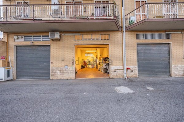 appartamento in vendita a Roma in zona Borghesiana