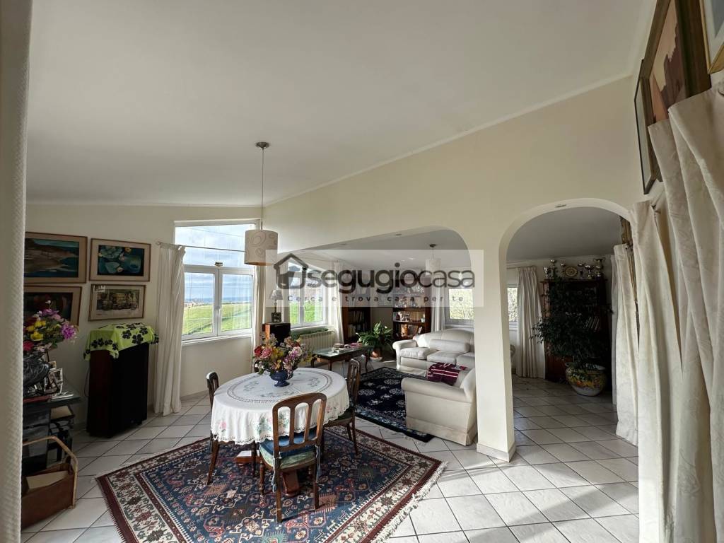 appartamento in vendita a Roma in zona Tor di Quinto