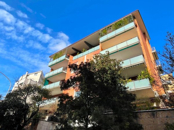 appartamento in vendita a Roma in zona Ostiense