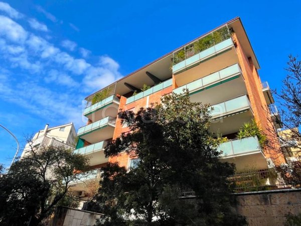 appartamento in vendita a Roma in zona Ostiense
