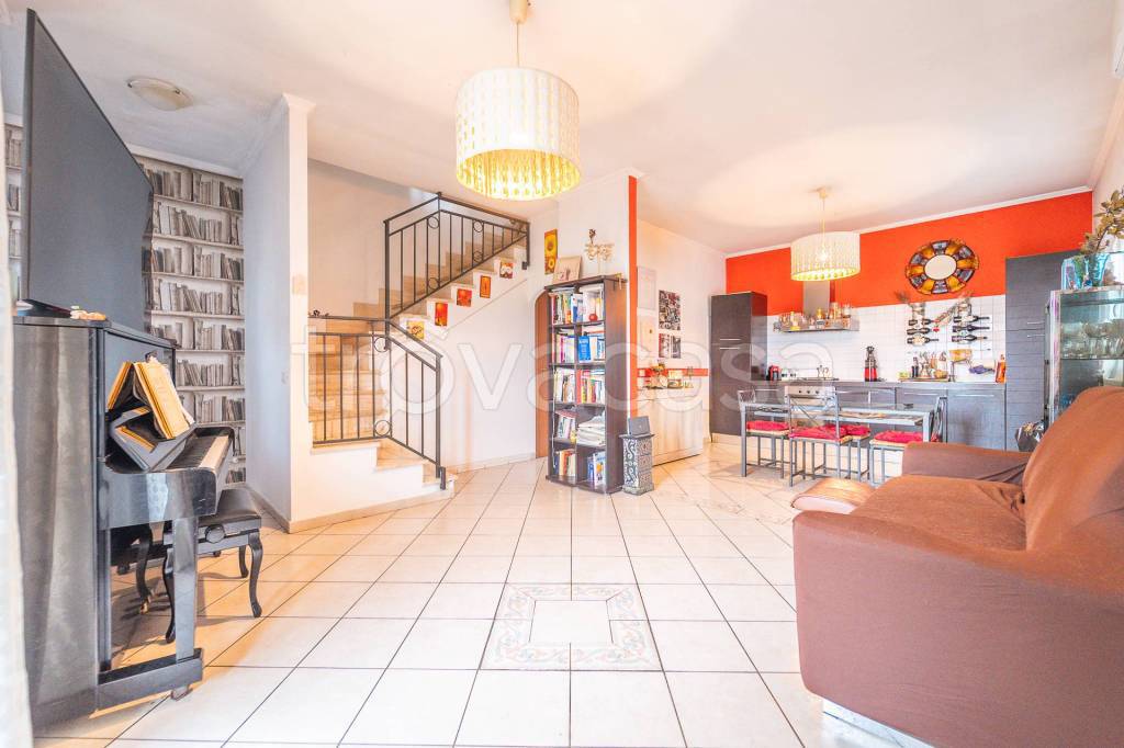 casa indipendente in vendita a Roma in zona Prenestino-Centocelle