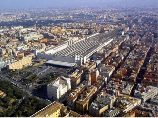 intera palazzina in vendita a Roma in zona Castro Pretorio