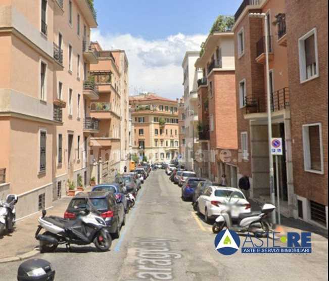 appartamento in vendita a Roma in zona Ostiense