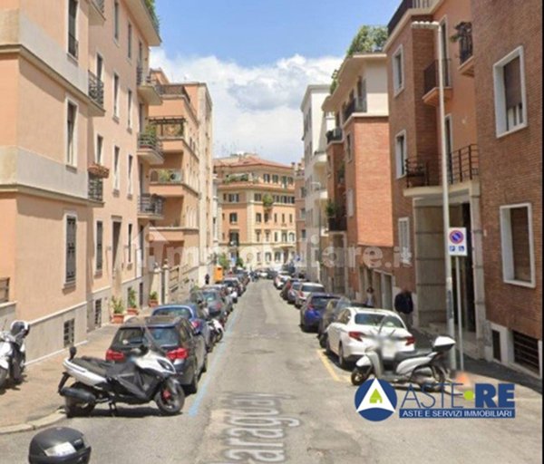 appartamento in vendita a Roma in zona Ostiense