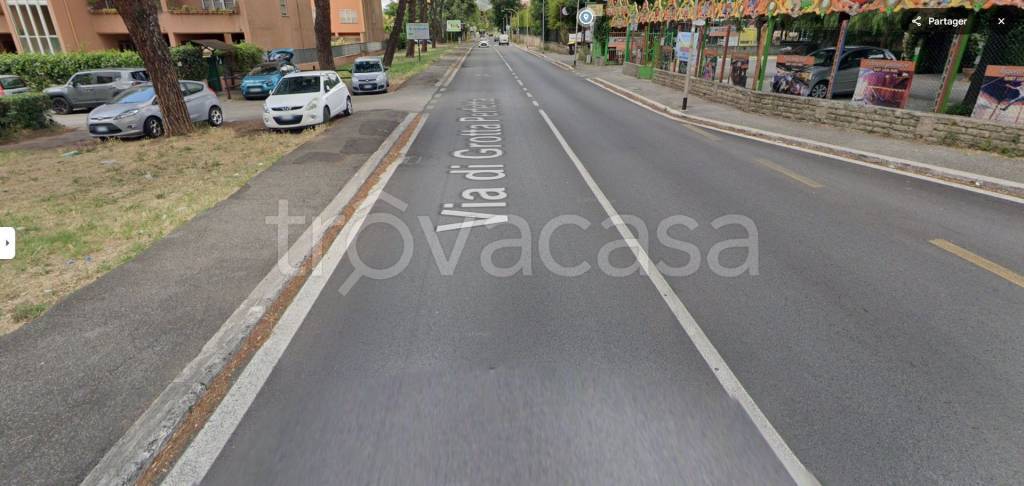 appartamento in vendita a Roma in zona Ardeatino