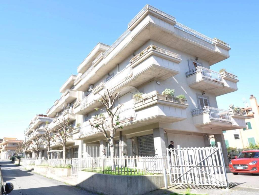 appartamento in vendita a Roma in zona Finocchio