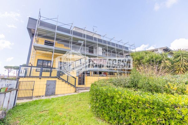 appartamento in vendita a Roma in zona Ostiense